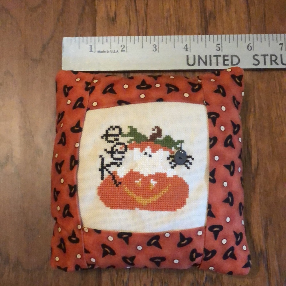 Vintage Halloween Cross Stitch - Picture 4 of 5